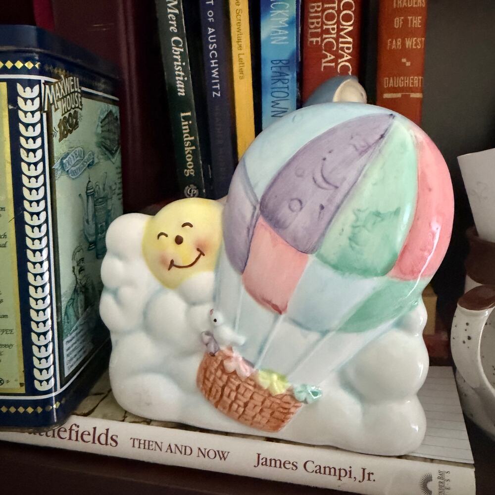 Vintage Napco Baby Nursery Music Box Planter Decor Hot Air Balloon Pastel